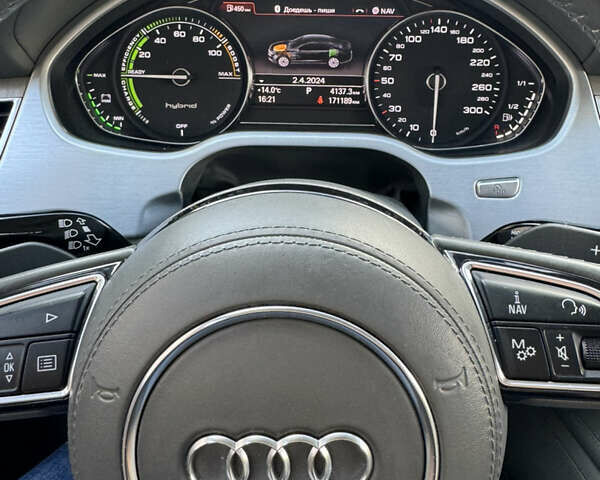Сірий Ауді A8, об'ємом двигуна 1.98 л та пробігом 169 тис. км за 28900 $, фото 22 на Automoto.ua