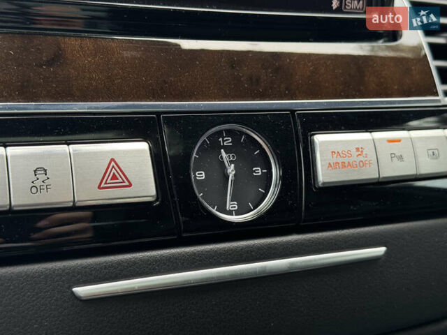 Сірий Ауді A8, об'ємом двигуна 3 л та пробігом 245 тис. км за 18490 $, фото 20 на Automoto.ua