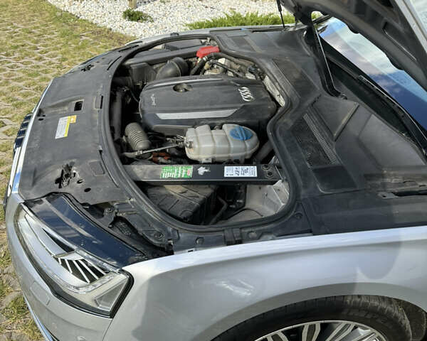 Сірий Ауді A8, об'ємом двигуна 1.98 л та пробігом 169 тис. км за 28900 $, фото 29 на Automoto.ua