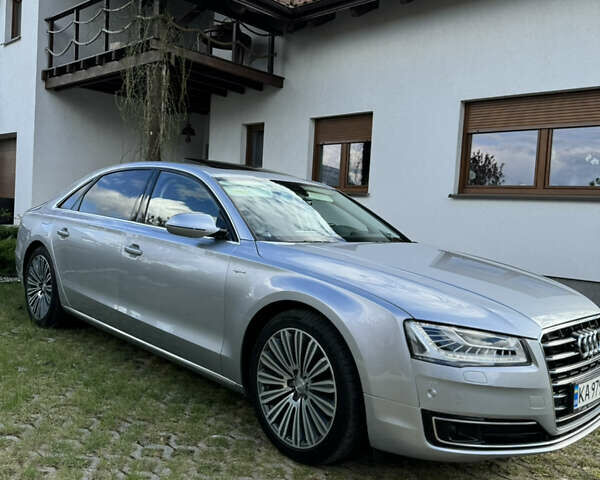 Сірий Ауді A8, об'ємом двигуна 1.98 л та пробігом 169 тис. км за 28900 $, фото 32 на Automoto.ua