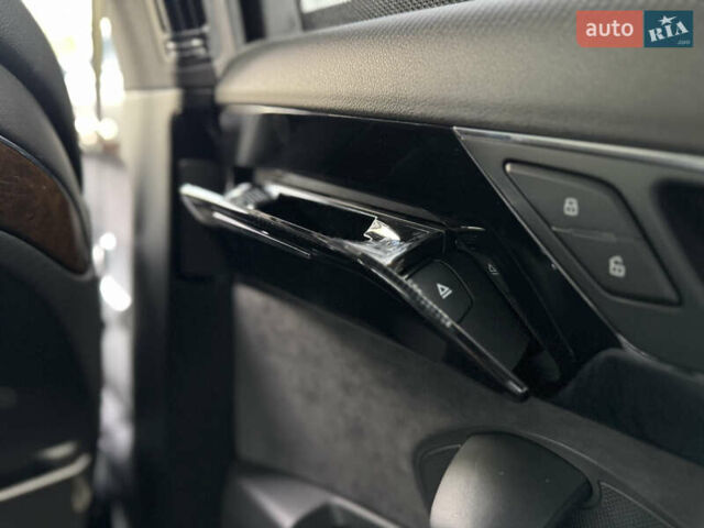Сірий Ауді A8, об'ємом двигуна 3 л та пробігом 243 тис. км за 14990 $, фото 29 на Automoto.ua