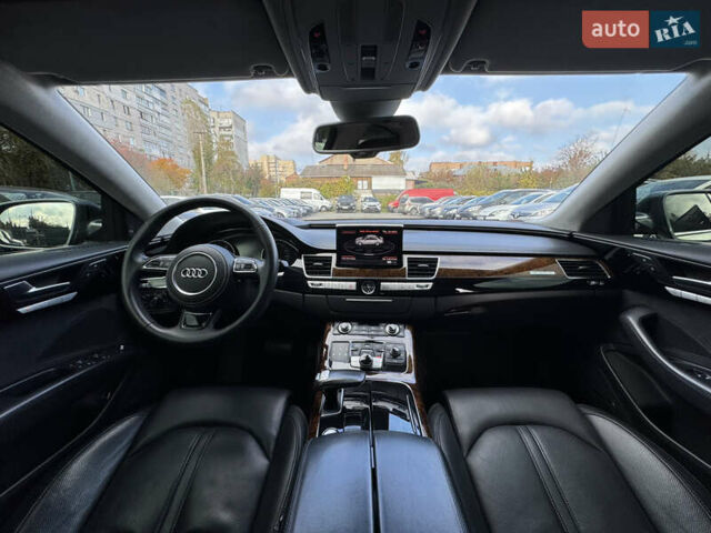 Ауді A8 2014 у Бердичеве на Automoto.ua Сірий Ауді A8, об'ємом двигуна 4.2 л та пробігом 239 тис. км за 34500 $, фото 21 на Automoto.ua