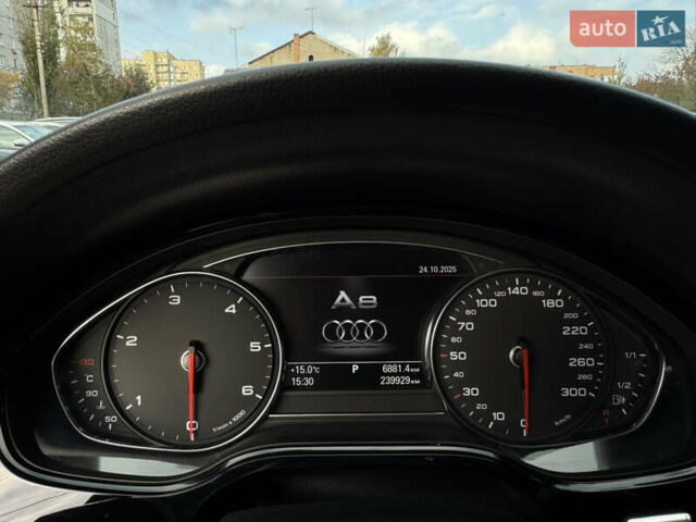 Ауді A8 2014 у Бердичеве на Automoto.ua Сірий Ауді A8, об'ємом двигуна 4.2 л та пробігом 239 тис. км за 34500 $, фото 37 на Automoto.ua