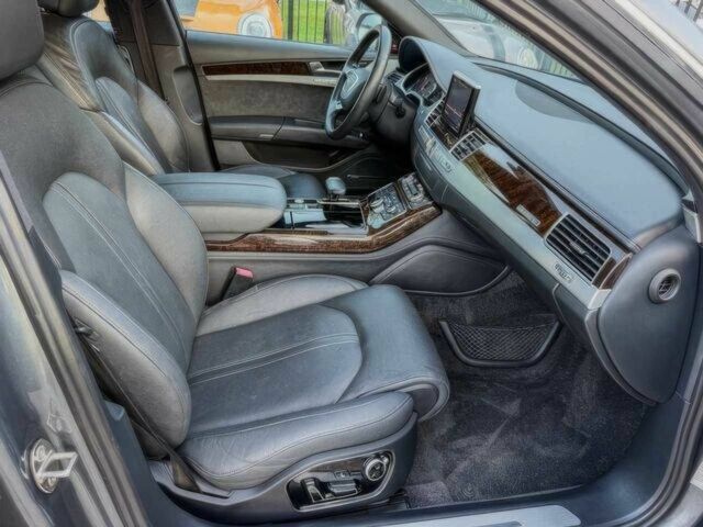 Серый Ауди А8, объемом двигателя 3 л и пробегом 87 тыс. км за 5800 $, фото 8 на Automoto.ua