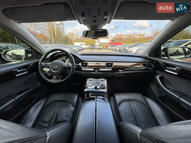 Ауді A8 2014 у Бердичеве на Automoto.ua Сірий Ауді A8, об'ємом двигуна 4.2 л та пробігом 239 тис. км за 34500 $, фото 19 на Automoto.ua