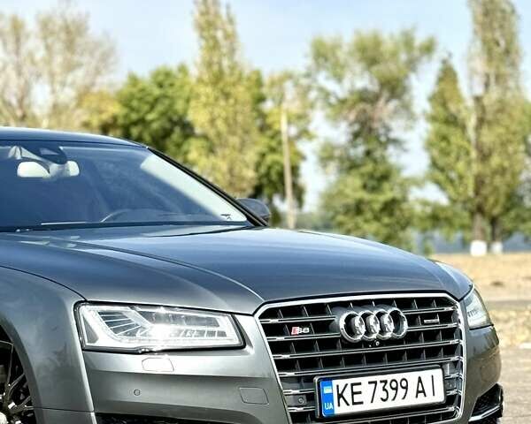 Серый Ауди А8, объемом двигателя 4.13 л и пробегом 219 тыс. км за 29599 $, фото 3 на Automoto.ua