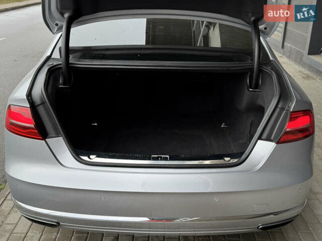 Сірий Ауді A8, об'ємом двигуна 3 л та пробігом 125 тис. км за 24500 $, фото 20 на Automoto.ua
