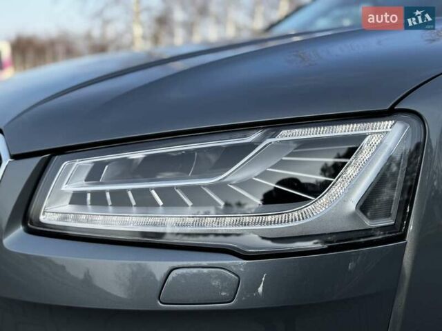 Сірий Ауді A8, об'ємом двигуна 3 л та пробігом 159 тис. км за 29950 $, фото 12 на Automoto.ua