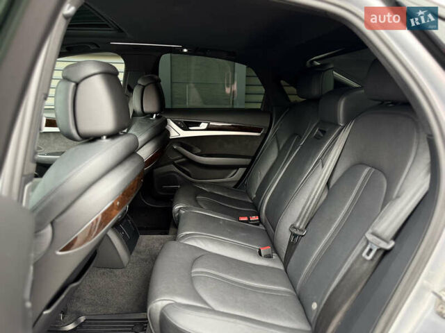 Сірий Ауді A8, об'ємом двигуна 3 л та пробігом 125 тис. км за 24500 $, фото 18 на Automoto.ua