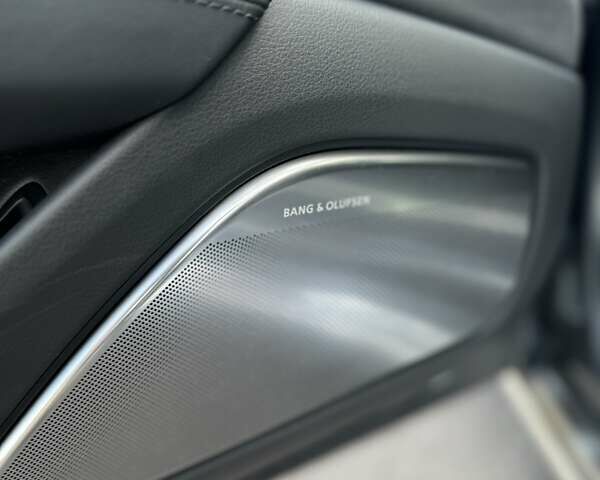 Серый Ауди А8, объемом двигателя 4.13 л и пробегом 219 тыс. км за 29599 $, фото 25 на Automoto.ua