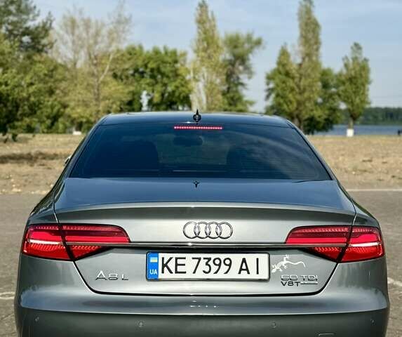 Серый Ауди А8, объемом двигателя 4.13 л и пробегом 219 тыс. км за 29599 $, фото 11 на Automoto.ua