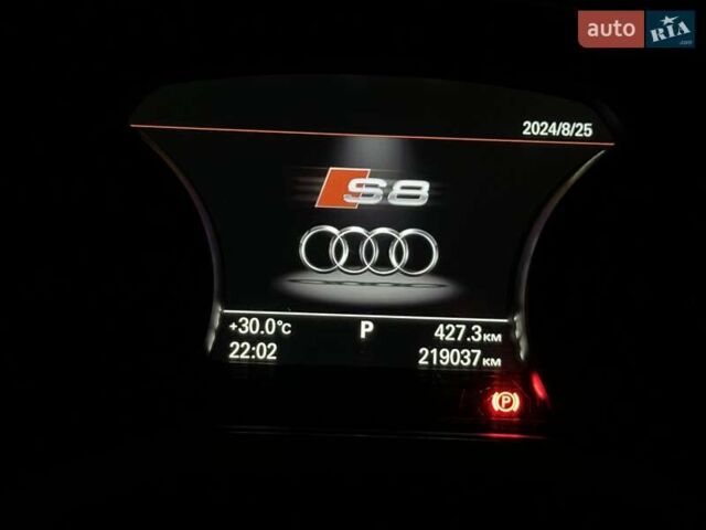 Серый Ауди А8, объемом двигателя 4.13 л и пробегом 219 тыс. км за 29599 $, фото 16 на Automoto.ua