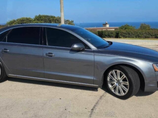 Серый Ауди А8, объемом двигателя 4 л и пробегом 79 тыс. км за 6100 $, фото 3 на Automoto.ua