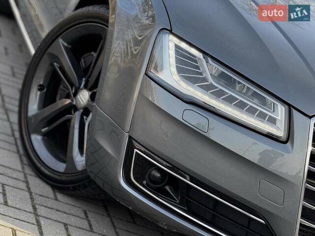 Сірий Ауді A8, об'ємом двигуна 3 л та пробігом 159 тис. км за 29950 $, фото 4 на Automoto.ua
