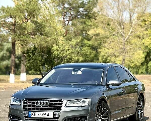 Серый Ауди А8, объемом двигателя 4.13 л и пробегом 219 тыс. км за 29599 $, фото 9 на Automoto.ua