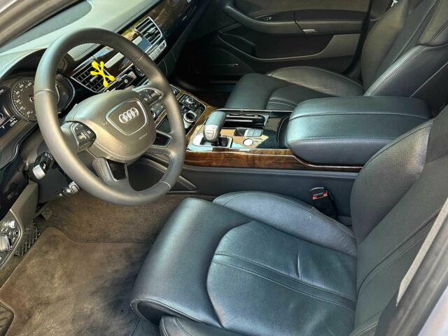 Сірий Ауді A8, об'ємом двигуна 3 л та пробігом 172 тис. км за 22900 $, фото 9 на Automoto.ua