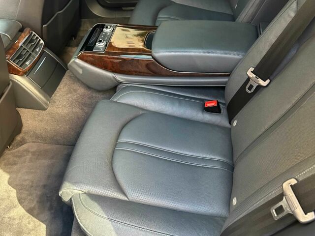 Сірий Ауді A8, об'ємом двигуна 3 л та пробігом 172 тис. км за 22900 $, фото 10 на Automoto.ua