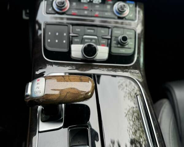 Серый Ауди А8, объемом двигателя 4.13 л и пробегом 219 тыс. км за 29599 $, фото 37 на Automoto.ua