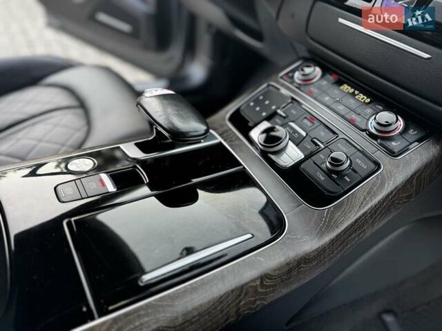 Сірий Ауді A8, об'ємом двигуна 3 л та пробігом 159 тис. км за 29950 $, фото 72 на Automoto.ua
