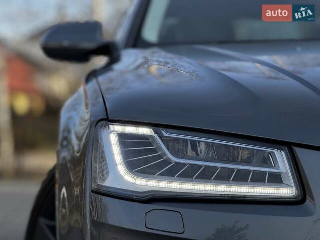 Сірий Ауді A8, об'ємом двигуна 3 л та пробігом 159 тис. км за 29950 $, фото 3 на Automoto.ua