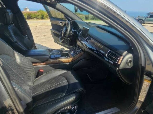 Серый Ауди А8, объемом двигателя 4 л и пробегом 79 тыс. км за 6100 $, фото 8 на Automoto.ua