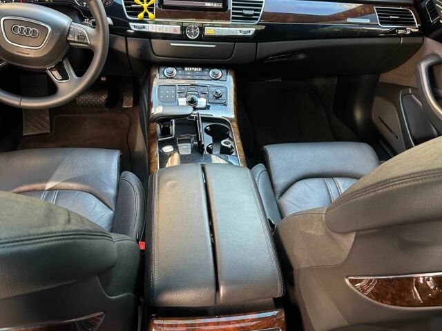 Сірий Ауді A8, об'ємом двигуна 3 л та пробігом 172 тис. км за 22900 $, фото 12 на Automoto.ua