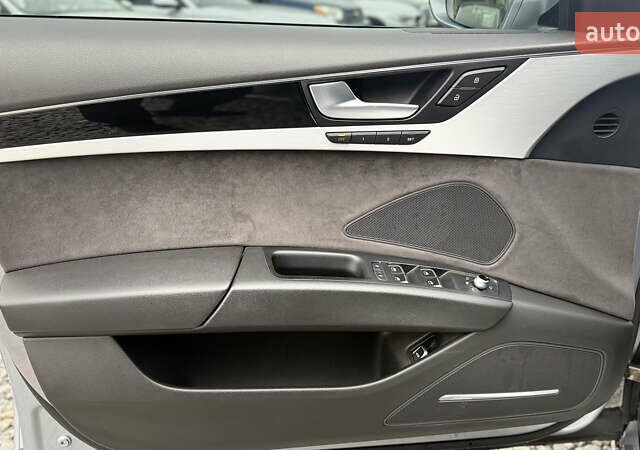 Сірий Ауді A8, об'ємом двигуна 2.97 л та пробігом 276 тис. км за 29900 $, фото 29 на Automoto.ua