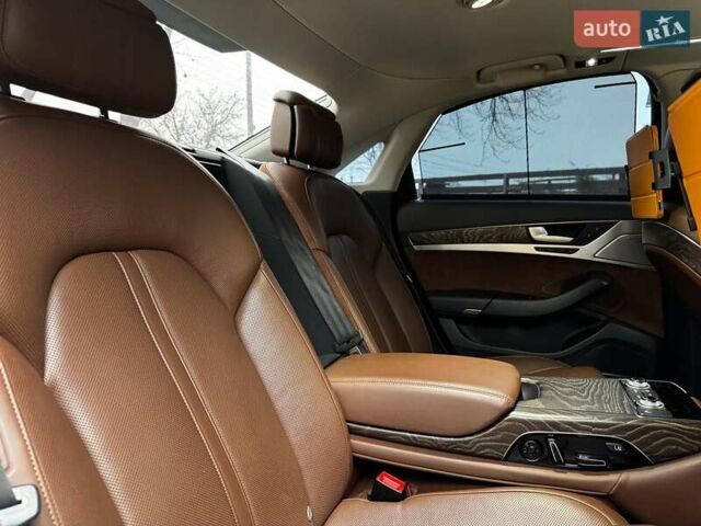 Серый Ауди А8, объемом двигателя 3 л и пробегом 233 тыс. км за 30990 $, фото 38 на Automoto.ua