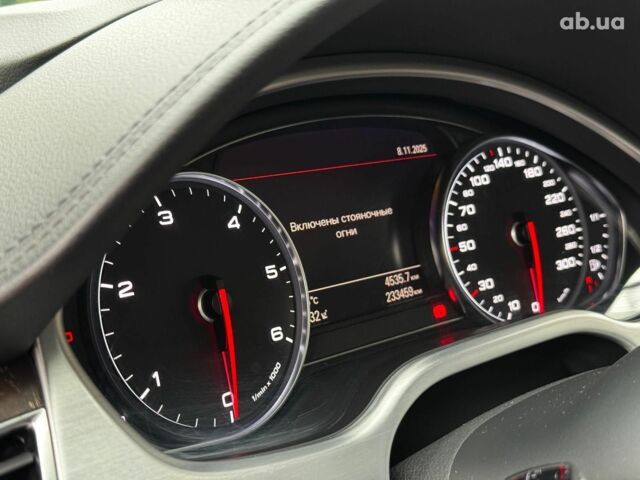 Сірий Ауді A8, об'ємом двигуна 3 л та пробігом 233 тис. км за 30990 $, фото 20 на Automoto.ua