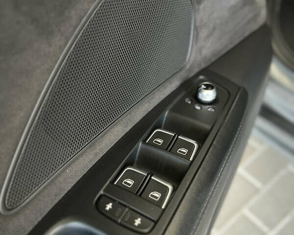 Сірий Ауді A8, об'ємом двигуна 3 л та пробігом 108 тис. км за 28499 $, фото 19 на Automoto.ua