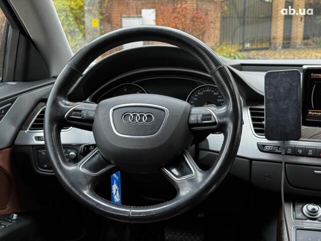 Сірий Ауді A8, об'ємом двигуна 3 л та пробігом 233 тис. км за 30990 $, фото 37 на Automoto.ua