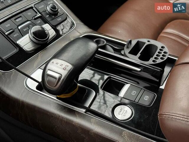 Серый Ауди А8, объемом двигателя 3 л и пробегом 233 тыс. км за 30990 $, фото 21 на Automoto.ua