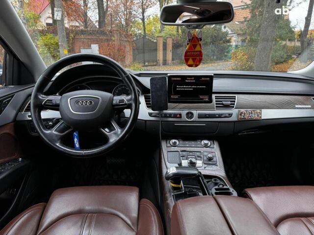 Сірий Ауді A8, об'ємом двигуна 3 л та пробігом 233 тис. км за 30990 $, фото 36 на Automoto.ua