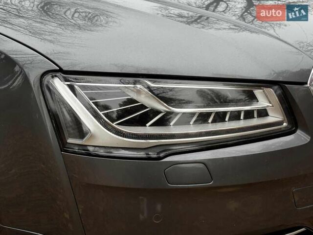 Серый Ауди А8, объемом двигателя 3 л и пробегом 233 тыс. км за 30990 $, фото 51 на Automoto.ua