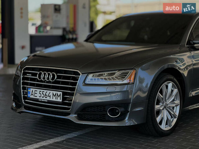 Сірий Ауді A8, об'ємом двигуна 3 л та пробігом 108 тис. км за 28499 $, фото 1 на Automoto.ua