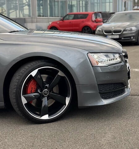 Серый Ауди А8, объемом двигателя 3 л и пробегом 150 тыс. км за 23200 $, фото 5 на Automoto.ua