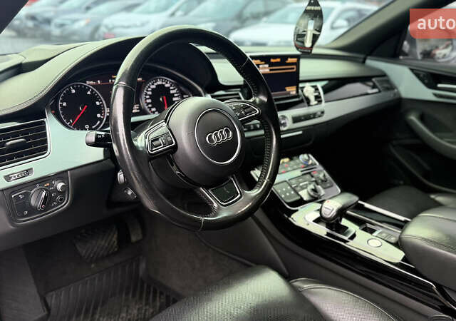 Сірий Ауді A8, об'ємом двигуна 2.97 л та пробігом 276 тис. км за 29900 $, фото 24 на Automoto.ua