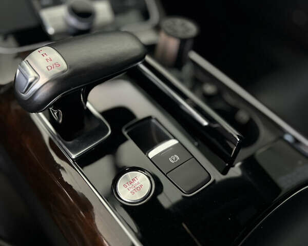 Сірий Ауді A8, об'ємом двигуна 3 л та пробігом 108 тис. км за 28499 $, фото 35 на Automoto.ua