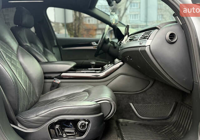 Сірий Ауді A8, об'ємом двигуна 2.97 л та пробігом 276 тис. км за 29900 $, фото 26 на Automoto.ua