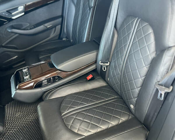 Сірий Ауді A8, об'ємом двигуна 3 л та пробігом 108 тис. км за 28499 $, фото 42 на Automoto.ua
