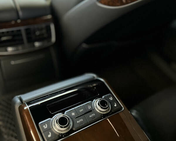 Сірий Ауді A8, об'ємом двигуна 3 л та пробігом 108 тис. км за 28499 $, фото 45 на Automoto.ua