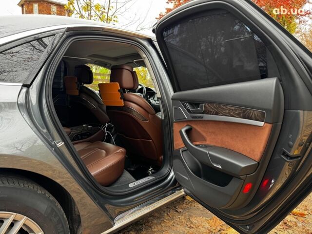 Сірий Ауді A8, об'ємом двигуна 3 л та пробігом 233 тис. км за 30990 $, фото 41 на Automoto.ua