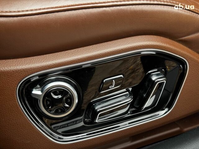 Сірий Ауді A8, об'ємом двигуна 3 л та пробігом 233 тис. км за 30990 $, фото 18 на Automoto.ua