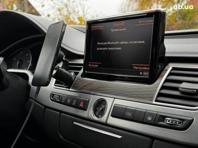 Сірий Ауді A8, об'ємом двигуна 3 л та пробігом 233 тис. км за 30990 $, фото 47 на Automoto.ua