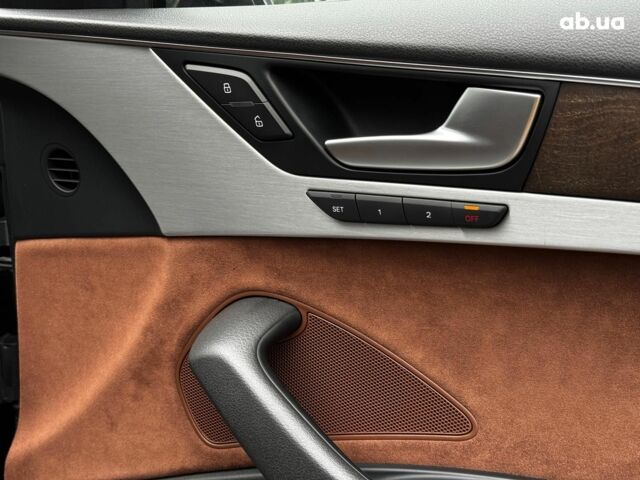 Сірий Ауді A8, об'ємом двигуна 3 л та пробігом 233 тис. км за 30990 $, фото 50 на Automoto.ua