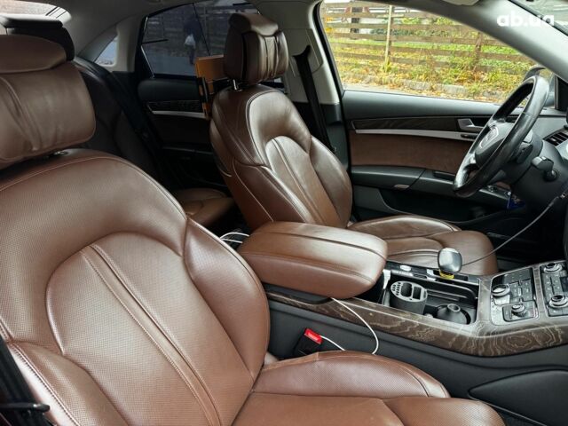 Сірий Ауді A8, об'ємом двигуна 3 л та пробігом 233 тис. км за 30990 $, фото 43 на Automoto.ua