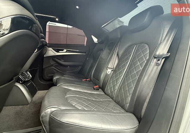 Сірий Ауді A8, об'ємом двигуна 2.97 л та пробігом 276 тис. км за 29900 $, фото 28 на Automoto.ua