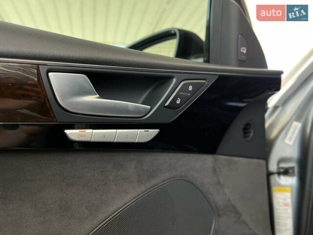 Сірий Ауді A8, об'ємом двигуна 3 л та пробігом 108 тис. км за 28499 $, фото 18 на Automoto.ua