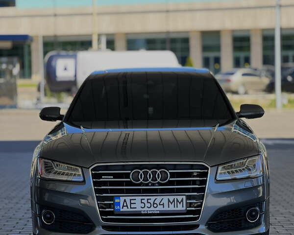 Сірий Ауді A8, об'ємом двигуна 3 л та пробігом 108 тис. км за 28499 $, фото 2 на Automoto.ua