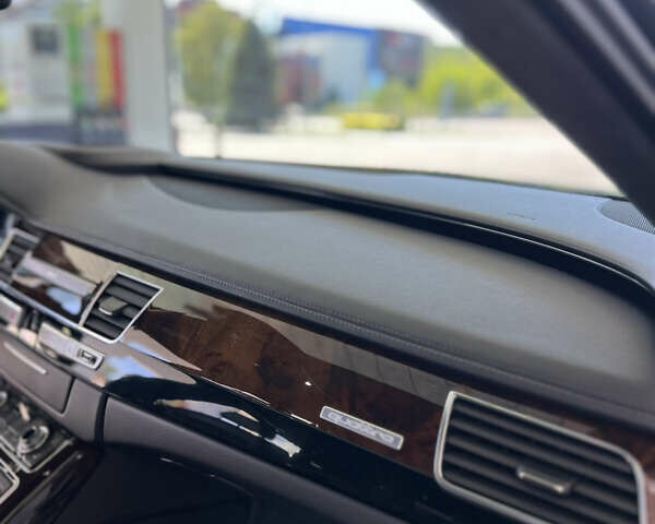 Сірий Ауді A8, об'ємом двигуна 3 л та пробігом 108 тис. км за 28499 $, фото 51 на Automoto.ua